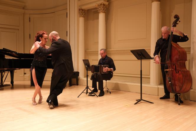 Tango 02 en répétition lundi au Carnegie Hall.