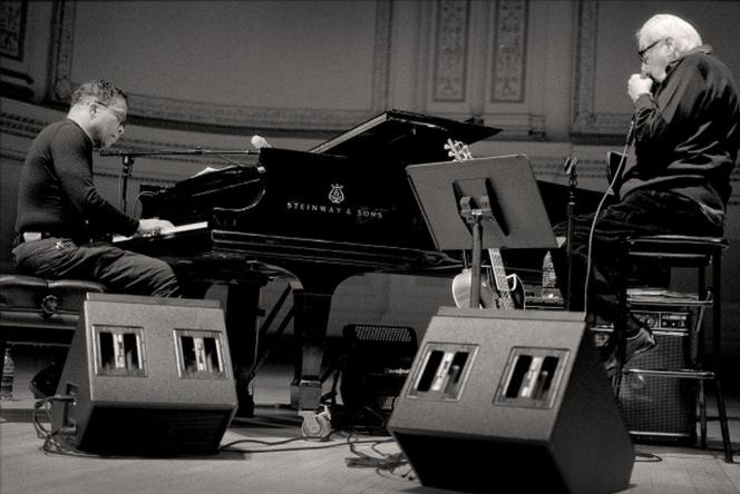 Toots Thielemans au Carnegie Hall, en répétition avec Herbie Hancock. Quand on évoque le mythe « Carnegie », c’est à Toots que songe Pato Lorente.